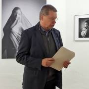 Anton Döbele (Vorstand Fotoclub Dreisamtal) hat die Laudatio gehalten