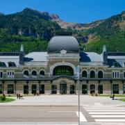 Hans-Werner Bormann: Bahnhof Canfranc - Der Eingang